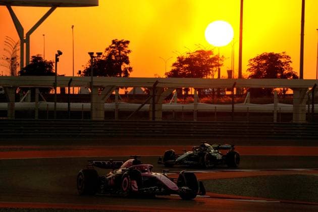 29 11 2024, Losail International Circuit, Doha, Formula 1 Qatar Airways Qatar Grand Prix 2024 ,in the picture Esteban Ocon FRA , Alpine F1 Team, Lance Stroll CAN , Aston Martin Aramco Cognizant Formula One Team Photo by Hasan Bratic DeFodi Images Defodi 506 20241129 hbr 2411