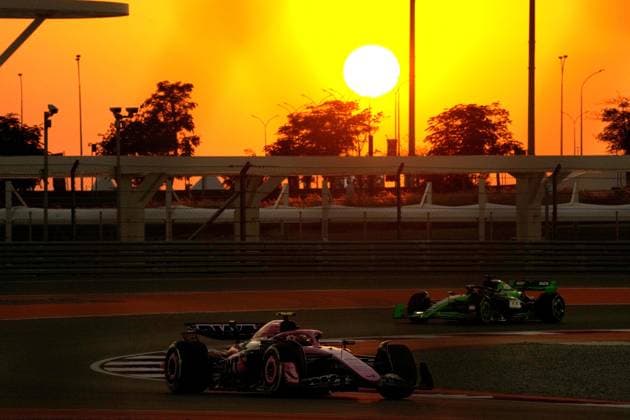 29 11 2024, Losail International Circuit, Doha, Formula 1 Qatar Airways Qatar Grand Prix 2024 ,in the picture Pierre Gasly FRA , Alpine F1 Team, Valtteri Bottas FIN , Stake F1 Team Kick Sauber Photo by Hasan Bratic DeFodi Images Defodi 506 20241129 hbr 2443