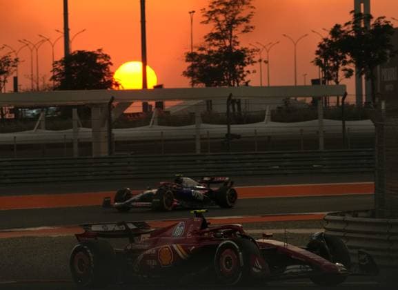 29 11 2024, Losail International Circuit, Doha, Formula 1 Qatar Airways Qatar Grand Prix 2024 ,in the picture Carlos Sainz Jr ESP , Scuderia Ferrari HP, Yuki Tsunoda JPN , Visa Cash App RB Formula One Team Photo by Hasan Bratic DeFodi Images Defodi 506 20241129 hbr 2882