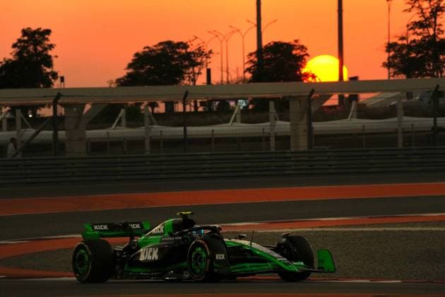 29 11 2024, Losail International Circuit, Doha, Formula 1 Qatar Airways Qatar Grand Prix 2024 ,in the picture Zhou Guanyu CHN , Stake F1 Team Kick Sauber Photo by Hasan Bratic DeFodi Images Defodi 506 20241129 hbr 2899