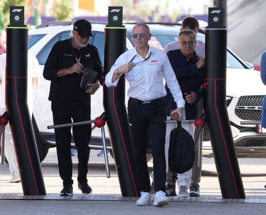 Formula 1 Qatar Airways Qatar Grand Prix 2024 29 11 2024, Losail International Circuit, Doha, Formula 1 Qatar Airways Qatar Grand Prix 2024 ,in the picture Flavio Briatore, Alpine with Formula 1 boss Stefano Domenicali, Jean Alesi nordphotoxGmbHx xBratic nph00250