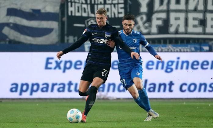 Michael Cuisance on the ball, Samuel Loric duel Match scene Action Sport Football Soccer 2 Bundesliga Men 14 Matchday Season 2024 2025 29 11 2024 1 FC Magdeburg FCM vs Hertha BSC Berlin DFL regulations prohibit any use of photographs as image sequences and or quasi video