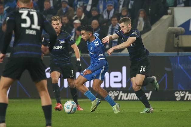 29 11 2024, xgox, Soccer 2 Bundesliga, 1 FC Magdeburg Hertha BSC Berlin emspor, v l Livian Burcu Magdeburg, 29 , Jonjoe Kenny Hertha, 16 duel, duel, fight, tackle DFL DFB REGULATIONS PROHIBIT ANY USE OF PHOTOGRAPHS as IMAGE SEQUENCES and or QUASI VIDEO Magdeburg