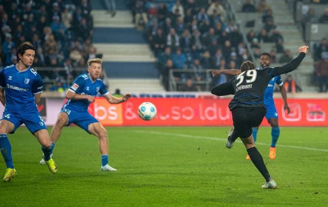Soccer, Men, Season 2024 2025, 2 Bundesliga 14 Matchday , 1 FC Magdeburg Hertha BSC, f l Jean Hugonet 1 FC Magdeburg , Connor Krempicki 1 FC Magdeburg , Derry Scherhant Hertha BSC scores the goal to 1 1, 29 11 2024, Copyright: xSebastianxRäppold MatthiasxKochx