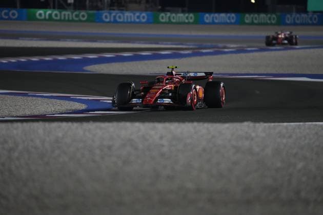 Formula 1 Qatar Airways Qatar Grand Prix 2024 29 11 2024, Losail International Circuit, Doha, Formula 1 Qatar Airways Qatar Grand Prix 2024 ,in the picture Carlos Sainz Jr ESP , Scuderia Ferrari HP, Charles Leclerc MCO nordphotoxGmbHx xBratic nph00250