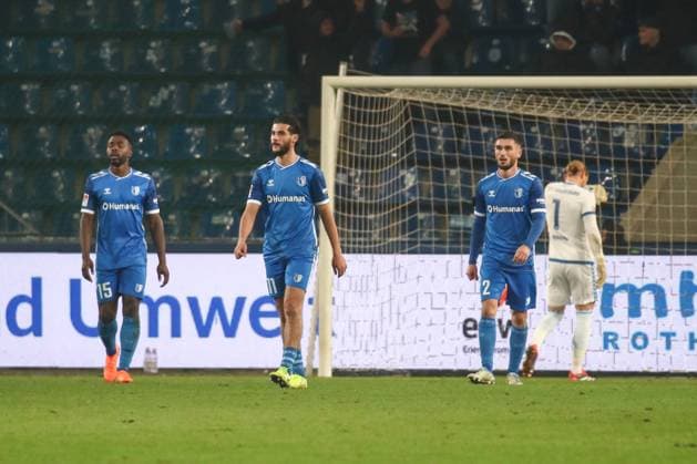 29 11 2024, xgox, Soccer 2 Bundesliga, 1 FC Magdeburg Hertha BSC Berlin emspor, v l Magdeburg after goal to 1 2 by Florian Niederlechner Hertha, 7 disappointed, disappointed, looks disappointed, disappointed DFL DFB REGULATIONS PROHIBIT ANY USE OF PHOTOGRAPHS as IMAGE SEQUENCES and or QUASI VIDEO Magdeburg