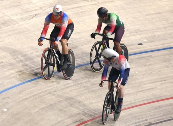2024-11-29 UCI Track Champions League - Round 2 APELDOORN, NETHERLANDS - NOVEMBER 29: Ledingham Horn of Great Britain, Jair Tjon en Fa of Surinam, Jeffrey Hoogland of the Netherlands during Round 2 of the UCI Track Champions League at Omnisport on November 29, 2024 in Apeldoorn, Netherlands. (Photo by Peter Lous BSR Agency) Apeldoorn Netherlands Content not available for redistribution in The Netherlands directly or indirectly through any third parties. Copyright: xBSRxAgencyx