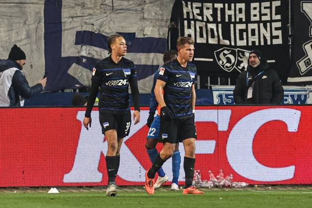 Goalscorer Florian Niederlechner Hertha BSC Berlin,7 scores to 1 2 with Derry Scherhant Hertha BSC Berlin,39 2 Soccer Bundesliga Season 2024 2025 1 FC Magdeburg vs Hertha BSC Berlin at the Avnet Arena in Magdeburg Action,Soccer,Man,Men,Germany,29 11 2024