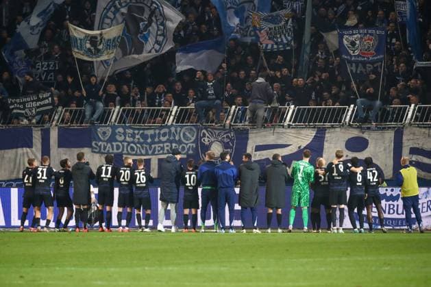 29 11 2024, xgox, Fußball 2 Bundesliga, 1 FC Magdeburg Hertha BSC Berlin emspor, v l Hertha Jubel über den Sieg, Jubel nach Spielende DFL DFB REGULATIONS PROHIBIT ANY USE OF PHOTOGRAPHS as IMAGE SEQUENCES and or QUASI VIDEO Magdeburg