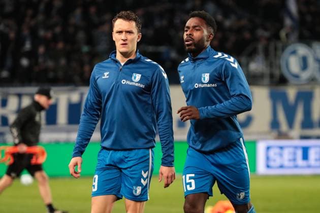 Martijn Kaars 1 FC Magdeburg,9 with Daniel Heber 1 FC Magdeburg,15 2 Soccer Bundesliga Season 2024 2025 1 FC Magdeburg vs Hertha BSC Berlin at the Avnet Arena in Magdeburg Soccer,Man,Men,Germany,29 11 2024