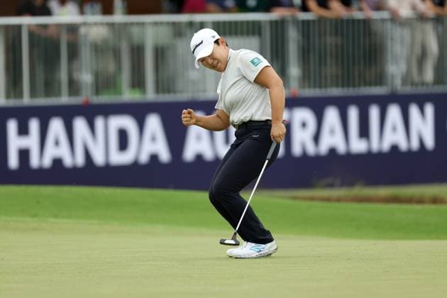 GOLF AUSTRALIAN OPEN, Jiyai Shin celebrates her birdie putt on the 18th green on day three of the ISPS HANDA Australian Open at Kingston Heath Golf Club in Melbourne, Saturday, November 30, 2024. ( NO ARCHIVING, EDITORIAL USE ONLY, NO USE IN BOOKS WITHOUT CONSENT MELBOURNE VICTORIA AUSTRALIA  Copyright: xCONxCHRONISx 20241130115416956591