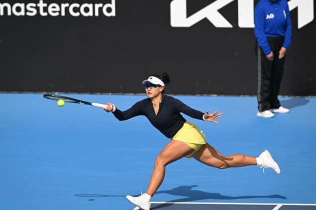 CHENGDU, CHINA - NOVEMBER 30: Guo Hanyu of China competes in the Women s Singles Final match against Zhang Shuai of China on day 6 of 2025 Australian Open Asia-Pacific Wildcard Play-off at Sichuan International Tennis Centre on November 30, 2024 in Chengdu, Sichuan Province of China.  Copyright: xVCGx 111533772465