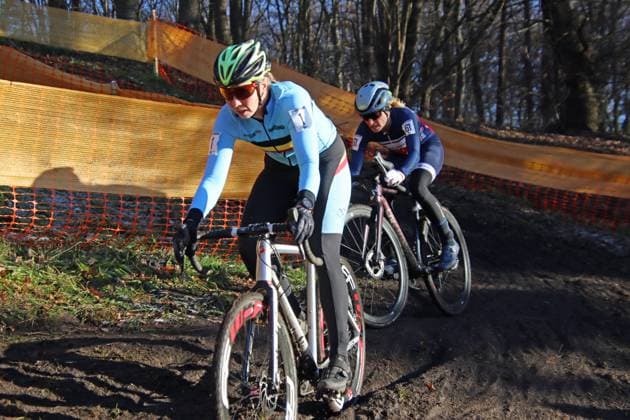 Cyclo-cross World Masters Championships in Hamburg, women, age groups 45 49 and 50 54 Kristien Nelen Nr 1 Belgium , AK45 49, behind her Cordula Biermann Nr 61 RSC Kattenberg , AK 50 54