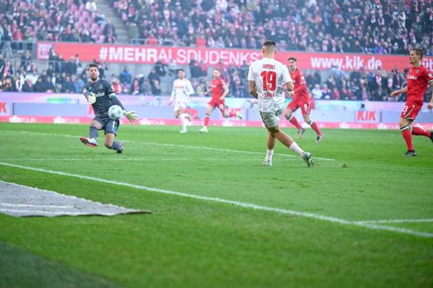 30 11 2024, Football, 2 Bundesliga, Matchday 14 Season 2024 2025, 1 FC Köln Hannover 96, Tim Lemperle 1 FC Köln scores the goal for 1 1 xRHR PHOTO TKx Copyright: RHR-FOTOx RHR-FOTO TK