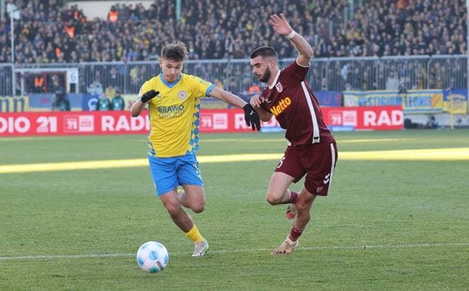 Eintracht BS vs SSV Jahn Regensburg Braunschweig, 30 11 2024, Football, Season 24 25, 2 Bundesliga, Matchday 14, Eintracht Braunschweig vs SSV Jahn Regensburg, Picture shows Max Marie BTSV, 15 Braunschweig