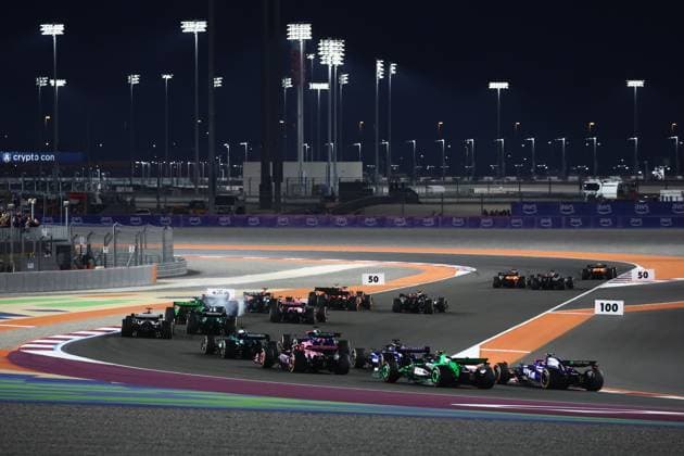 F1 Grand Prix Of Qatar 2024 Sprint Start of Sprint ahead of the Formula 1 Grand Prix of Qatar at Lusail International Circuit in Lusail, Qatar on November 30, 2024. Lusail Qatar  Copyright: xJakubxPorzyckix originalFilename:porzycki-f1grandp241130_npiZD.jpg