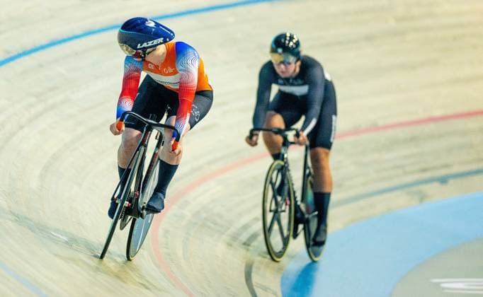APELDOORN - Steffie van der Peet in action during the first round sprint at the UCI Track Champions League at Omnisport. It was the third round of the Track cycling, Rad, Radsport, Bahnrad, Bahn competition. ANP IRIS VAN DEN BROEK xVIxANPxSportx xxANPxIVx 514572612 originalFilename: 514572612.jpg