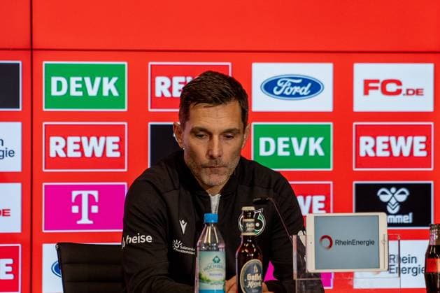 Stefan Leitl Head Coach, Hannover 96 at the PK 1 FC Koeln vs Hannover 96, Football, 2 Bundesliga, Matchday 14, Season 2024 2025, 30 11 2024 1 FC Koeln vs Hannover 96, Football, 2 Bundesliga, Matchday 14, Season 2024 2025, 30 11 2024 Koeln Copyright: xEibner-Pressefoto JustinxDerondex EP_JDU
