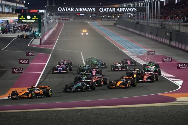 F1 Grand Prix Of Qatar 2024 Sprint Start of Sprint ahead of the Formula 1 Grand Prix of Qatar at Lusail International Circuit in Lusail, Qatar on November 30, 2024. Lusail Qatar  Copyright: xJakubxPorzyckix originalFilename:porzycki-f1grandp241130_npMwT.jpg