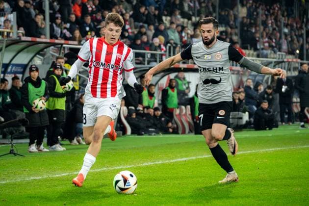 Cracovia V Zaglebie Lubin - PKO Ekstraklasa Filip Rozga and Mateusz Wdowiak participate in the game between KS Cracovia and Zaglebie Lubin in Krakow, Poland, on November 29, 2024. This is a PKO BP Ekstraklasa, Polish football league match at Cracovia Stadium. Krakow Poland  Copyright: xMarcinxGolbax originalFilename:golba-cracovia241129_npMfW.jpg