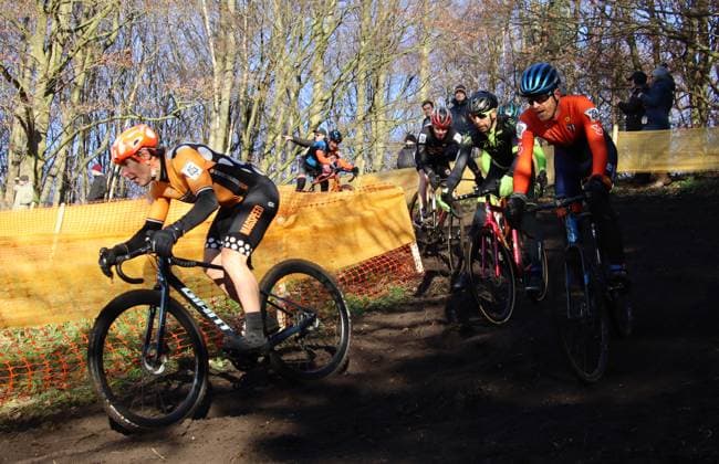 Cyclo-cross World Masters Championships in Hamburg One age group race for men