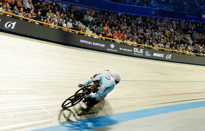 APELDOORN - Harry Lavreysen in action during the final sprint at the UCI Track Champions League at Omnisport. It was the third round of the Track cycling, Rad, Radsport, Bahnrad, Bahn competition. ANP IRIS VAN DEN BROEK xVIxANPxSportx xxANPxIVx 514583374 originalFilename: 514583374.jpg