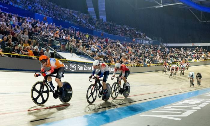 APELDOORN - Roy Eefting-Bloem in action during the scratch final at the UCI Track Champions League in Omnisport. It is the third round of the Track cycling, Rad, Radsport, Bahnrad, Bahn competition. ANP IRIS VAN DEN BROEK xVIxANPxSportx xxANPxIVx 514584114 originalFilename: 514584114.jpg