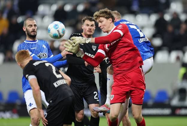 30 11 2024, xdcx, Soccer 2 Bundesliga, SV Darmstadt 98 SC Preußen Münster, emonline, emspor, despor, v l , Aleksandar Vukotic SV Darmstadt 98 , Goalkeeper Johannes Schenk SC Preußen Münster DFL DFB REGULATIONS PROHIBIT ANY USE OF PHOTOGRAPHS AS IMAGE SEQUENCES AND OR QUASI VIDEO Copyright: HMBxMedia Claus