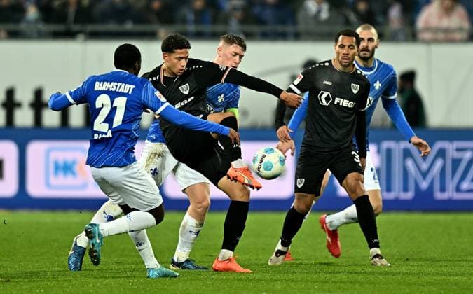 30 11 2024, xfux, Fußball 2 Bundesliga, SV Darmstadt 98 Preussen Münster, emspor, v l Merveille Papela SV Darmstadt 98 , Andras Nemeth SC Preußen Münster Preussen Muenster , Clemens Riedel SV Darmstadt 98 DFL DFB REGULATIONS PROHIBIT ANY USE OF PHOTOGRAPHS as IMAGE SEQUENCES and or QUASI VIDEO Licensing of the photographic work to and or by SV Darmstadt 1898 e V and subsidiaries is not permitted No release of or sale to SV Darmstadt 1898 e V Darmstadt