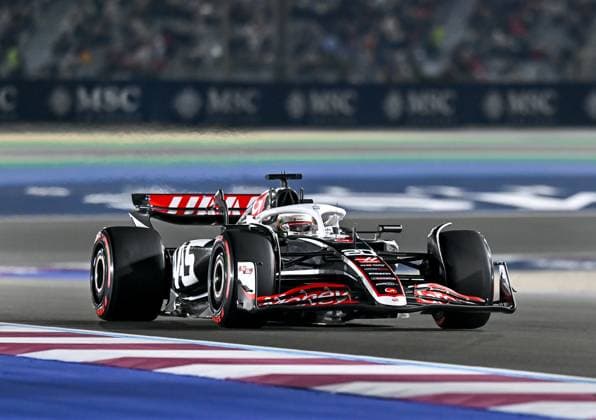 Formel 1, GP Katar in Losail, Qualifying Formula One Qatar Grand Prix - Qualifying Race Danish Formula One driver Kevin Magnussen of Haas in action during the Qualifying for the F1 Grand Prix of Qatar at Lusail International Circuit in Lusail, Qatar, on November 30, 2024 DOHA Qatar Copyright: xNOUSHADx