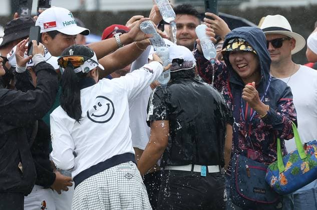 GOLF AUSTRALIAN OPEN, Jiyai Shin of Korea is showered with water on the 18th after winning the Women?s Australian Open at Kingston Heath Golf Club in Melbourne, Sunday, December 1, 2024. ( NO ARCHIVING, EDITORIAL USE ONLY, NO USE IN BOOKS WITHOUT CONSENT MELBOURNE VICTORIA AUSTRALIA  Copyright: xCONxCHRONISx 20241201169769852918