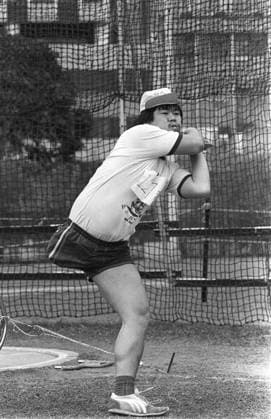 Archivbilder der Woche SPORT KW48 A physically disabled sportsman throwing a discus in the 14th Athletic Meeting for the Physically Handicapped at Wan Chai Stadium. EDITORIAL USE ONLY  Copyright: xx MER2016060111084216 PxYxTangx scmpphotos539139