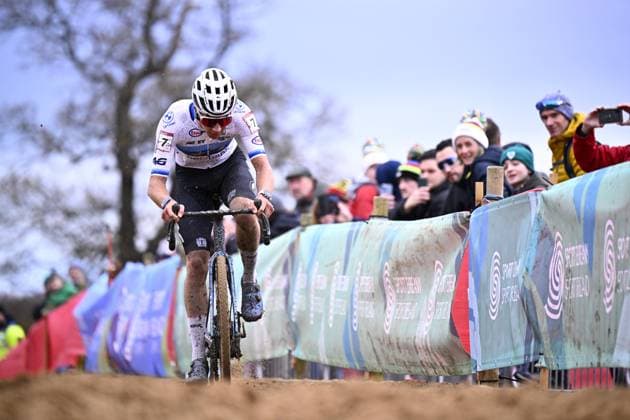 Belgian Jente Michels pictured in action during the men s U23 race of the World Cup cyclocross cycling event in Dublin, Ireland, stage 2 (out of 12) of the UCI World Cup cyclocross competition, Sunday 01 December 2024. JASPERxJACOBS  x106935803x