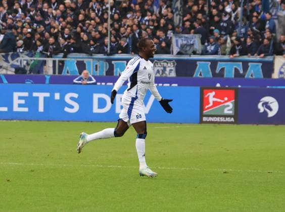 01 12 2024, xhettx, Soccer 2 Bundesliga, Karlsruher SC Hamburger SV emspor, v l Bakery Jatta Hamburger SV, 18 DFL DFB REGULATIONS PROHIBIT ANY USE OF PHOTOGRAPHS as IMAGE SEQUENCES and or QUASI VIDEO Karlsruhe