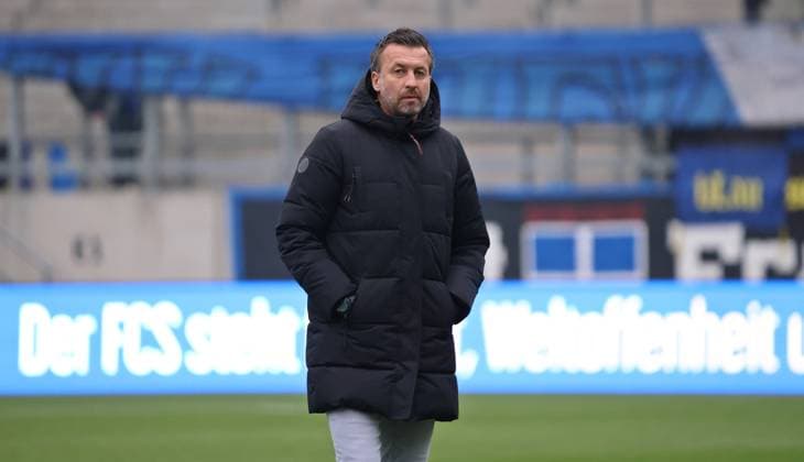 01 12 2024, Football, Men, 3 League, Season 2024 2025, 1 FC Saarbrücken Rot Weiss Essen, Coach Christoph Dabrowski Rot Weiss Essen Saarbrücken Ludwigsparkstadion Saarland Germany EN Copyright: xFabianxKleerx
