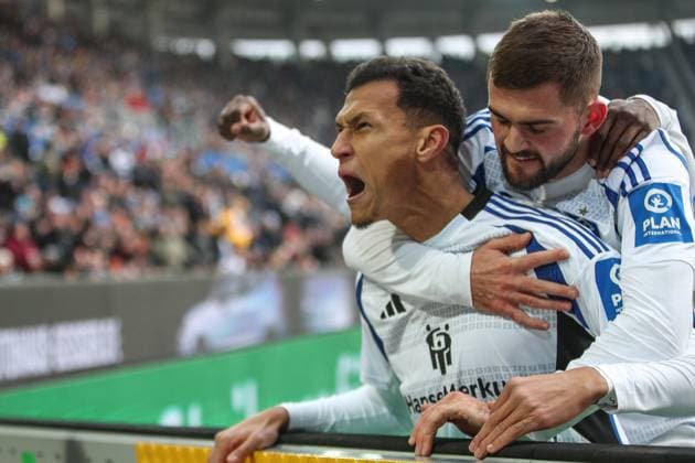 Davie Selke Hamburger SV, 27 with the 1 3 , Karlsruher SC vs Hamburger SV, Football, 2 Bundesliga, Matchday 14, 2024 2025, 01 12 2024, DFL REGULATES PROHIBIT ANY USE OF PHOTOGRAPHS AS IMAGE SEQUENCES AND OR QUASI VIDEO, Karlsruher SC vs Hamburger SV, Football, 2 Bundesliga, Matchday 14, 2024 2025, 01 12 2024 Karlsruhe Copyright: xEibner-Pressefoto JanxPrihodax EP_JPA