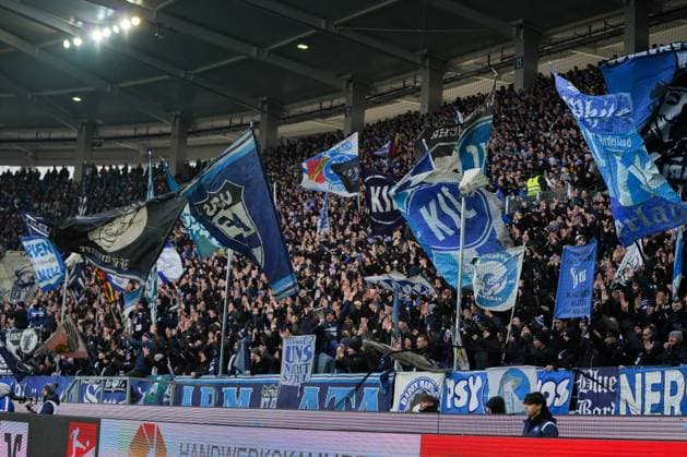 2 Bundesliga Karlsruher SC vs Hamburger SV KSC fan block 2 Bundesliga Karlsruher SC vs Hamburger SV, BBBank Wildpark, Sunday 01 12 2024 Copyright: xBEAUTIFULxSPORTS Boscox