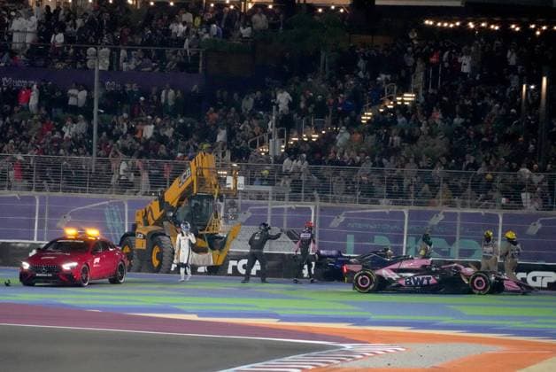 Formula 1 Qatar Airways Qatar Grand Prix 2024 01 12 2024, Losail International Circuit, Doha, Formula 1 Qatar Airways Qatar Grand Prix 2024 ,in the picture An accident between Esteban Ocon FRA , Alpine F1 Team and Franco Colapinto ARG , Williams Racing nordphotoxGmbHx xBratic nph00250