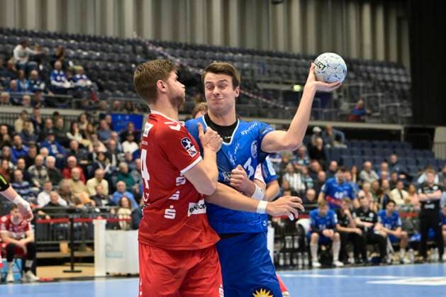 GER, 2 HBL, BHC06, BHC06 vs HSG Nordhorn Lingen 01 12 2024, Düsseldorf, Mitsubishi Electric HALLE, GER, 2 HBL, BHC06 vs HSG Nordhorn Lingen 2 HBL regulations prohibit any use of photographs as image sequences and or quasi video in the picture Robin Granlund Bergischer HC 13 vs Georg Pöhle HSG Nordhorn Lingen 94 NordphotoxGmbHx xFreund nph00018