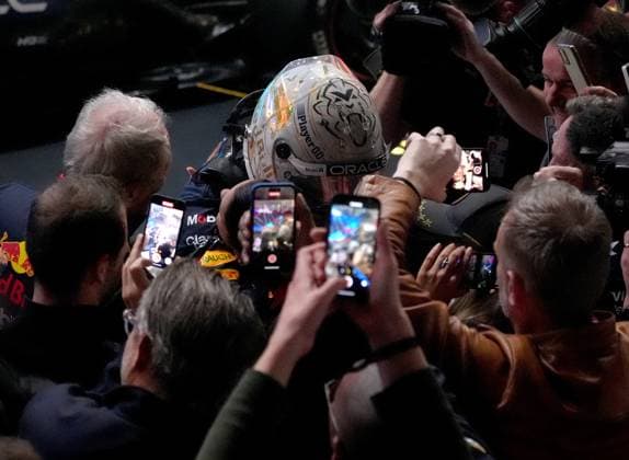 01 12 2024, Losail International Circuit, Doha, Formula 1 Qatar Airways Qatar Grand Prix 2024 ,in the picture winner Max Verstappen NLD , Oracle Red Bull Racing Photo by Hasan Bratic DeFodi Images Defodi 506 20241201 hbr 4224 Defodi-506