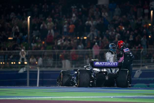 December 1, 2024, Lusail, Qatar: Argentinian driver FRANCO COLAPINTO (Williams Racing) and French driver ESTEBAN OCON (Alpine F1 Team) after a crash at the start of the 2024 FIA Formula 1 Qatar Grand Prix at Lusail International Circuit in Lusail, Qatar. Lusail Qatar - ZUMAg147 20241201_fap_g147_010 Copyright: xJamesxGasperottix