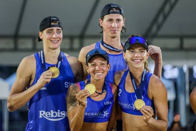 (241202) -- LAGUNA PROVINCE, Dec. 2, 2024 -- Women s match gold medalists Molly Shaw(front L) Toni Rodriguez (front R)of the United States and men s match gold medalists Elmer Andersson(back L) Jacob Holting Nilsson of Sweden pose during the awarding ceremony at the 2024 Volleyball World Beach Pro Tour Challenge in Laguna Province, the Philippines on Dec. 1, 2024. ) (SP)PHILIPPINES-LAGUNA PROVINCE-VOLLEYBALL WORLD BEACH PRO TOUR CHALLENGE ROUELLExUMALI 