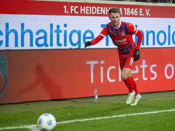 Leonardo Scienza FC Heidenheim, 08 , GER, FC Heidenheim vs Eintracht Frankfurt, Football, Bundesliga, Matchday 12, Season 2024 2025, 01 12 2024, DFB DFL REGULATIONS PROHIBIT ANY USE OF PHOTOGRAPHS AS IMAGE SEQUENCES AND OR QUASI VIDEO, Eibner Pressefoto Sascha Walther GER, FC Heidenheim vs Eintracht Frankfurt, Football, Bundesliga, Matchday 12, Season 2024 2025, 01 12 2024 Heidenheim Copyright: xEibner-Pressefotox EP_EER