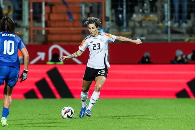 Sport, Football, Womens national team Season 2024 2025 International match Germany Italy 02 12 2024, Vonovia Ruhrstadion Sara Doorsoun Germany, 23 Bochum Vonovia Ruhrstadion North Rhine-Westphalia Germany