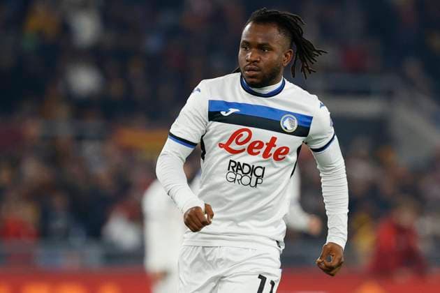 AS Roma v Atalanta - Serie A Atalanta s Ademola Lookman plays during the Serie A soccer match between AS Roma and Atalanta BC at Stadio Olimpico in Rome, Italy, on December 2, 2024. Rome Italy  Copyright: xCiroxDexLucax originalFilename:deluca-romaatal241202_npUZn.jpg