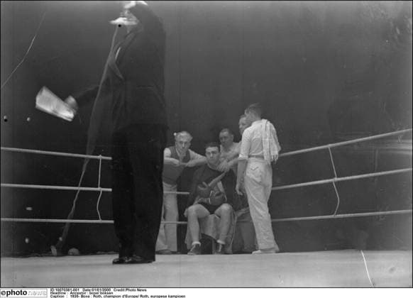 Archivbilder der Woche SPORT KW49 Ancestor : boxe boksen 1935- Boxe : Roth, champion d Europe Roth, europese kampioen Belgium  Ancestor : boxe boksen 1935- Boxe : Roth, champion d Europe Roth, europese kampioen Belgium  Copyright: xx  Copyright: xIMAGOx