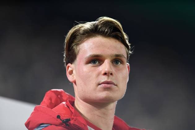 Goalkeeper Jonas Urbig 1 FC Koeln looks on during the DFB Cup round of 16 match between 1 FC Koeln and Hertha BSC Berlin at Rhein Energie Stadion on December 04, 2024 in Cologne, Germany, Germany Photo by Ralf Treese DeFodi Images Goalkeeper Jonas Urbig 1 FC Koeln looks on during the DFB Cup round of 16 match between 1 FC Koeln and Hertha BSC Berlin at Rhein Energie Stadion on December 4, 2024 in Koeln, Germany Photo by Ralf Treese DeFodi Images DFB DFL REGULATIONS PROHIBIT ANY USE OF PHOTOGRAPHS AS IMAGE SEQUENCES AND OR QUASI VIDEO Defodi 521 KOEBSC20241204 063 Defodi-521 DFB DFL REGULATIONS PROHIBIT ANY USE OF PHOTOGRAPHS AS IMAGE SEQUENCES AND OR QUASI-VIDEO.