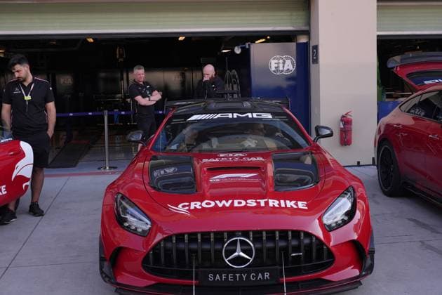 05 12 2024, Yas Marina Circuit, Abu Dhabi, Formula 1 Etihad Airways Abu Dhabi Grand Prix 2024 , in the picture The new FIA Race Director Rui Marques in Bernd Mayländers Safetry Car Photo by Hasan Bratic DeFodi Images Defodi 506 20241205 hbr 1168