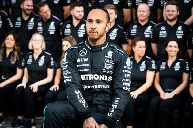 Formula 1, GP Abu Dhabi, Team photo Mercedes AMG F1 Team before Lewis Hamiltons last race