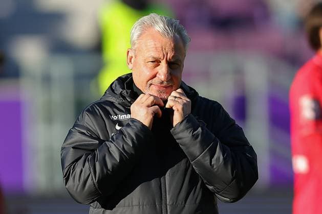 Aue, 30 11 2024, Erzgebirgsstadion, Football, Men, Season 2024 2025, 3 Liga, Matchday 16, FC Erzgebirge Aue SC Verl , In the picture Coach Pavel Dotchev, Erzgebirge Aue ,